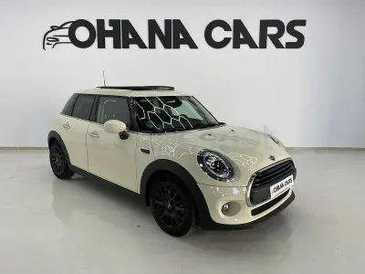 Usado Mini ONE 102 CV (75 kW) 2019 Beige Utilitario