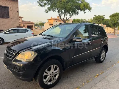 Używany Mercedes ML350 272 KM (200 kW) 2006 Czarny SUV