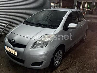 Używany Toyota Yaris 69 KM (50 kW) 2009 Szary Hatchback