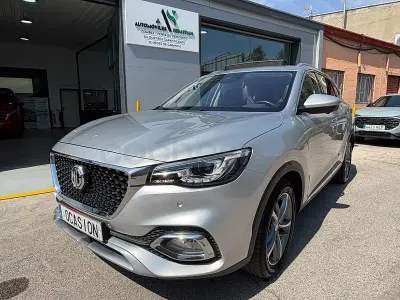 Usado MG HS Luxury 162 CV (119 kW) 2023 Gris / plata SUV