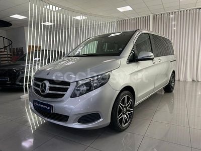 Gris / plata Usado 2019 Mercedes V220 Avantgarde Monovolumen | 40.990 € (Precio justo)