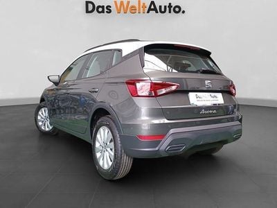 Usado Seat Arona Style 110 CV (80 kW) 2024 Gris SUV