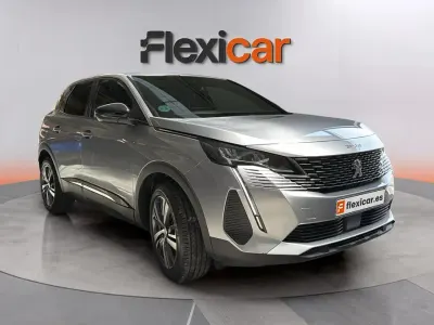 Usado Peugeot 3008 Allure 130 CV (95 kW) 2024 Gris SUV