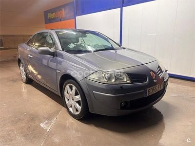 Usado Renault Mégane Cabriolet Privilege 130 CV (95 kW) 2007 Gris / plata Descapotable