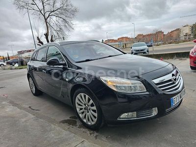 Negro Usado 2012 Opel Insignia Selective Familiar | 7650 € (Precio justo)