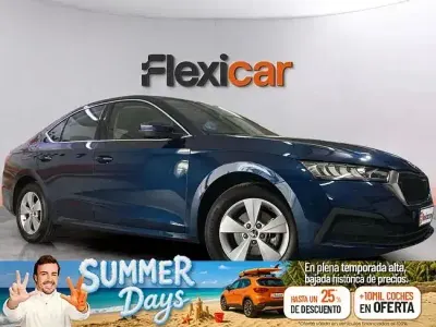 Usado Skoda Octavia Ambition 110 CV (80 kW) 2022 Azul