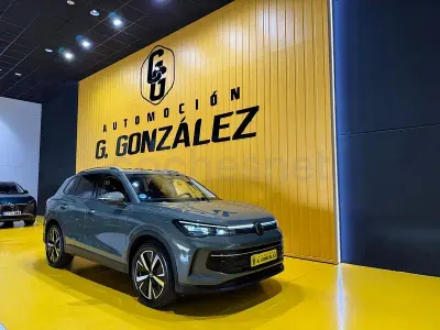 Usado VW Tiguan 150 CV (110 kW) 2025 Verde SUV