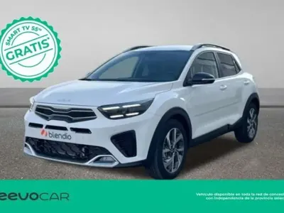 Usado Kia Stonic GT-Line 101 CV (74 kW) 2024 Blanco SUV