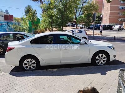 Usado Opel Insignia Selective 120 CV (88 kW) 2016 Blanco Berlina