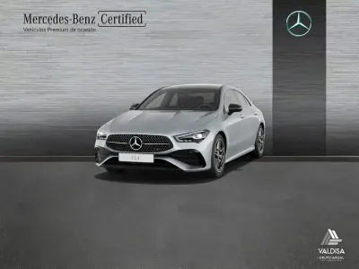 Usado Mercedes CLA200 163 CV (119 kW) 2025 Gris Coupe