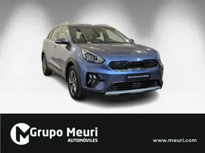 Begagnad Kia Niro 141 HK (103 kW) 2022 Blå SUV