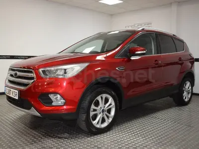 Usado Ford Kuga Titanium 150 CV (110 kW) 2019 Rojo SUV