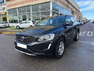 Gris / plata Usado 2015 Volvo XC60 Momentum SUV | 14.900 € (Precio justo)