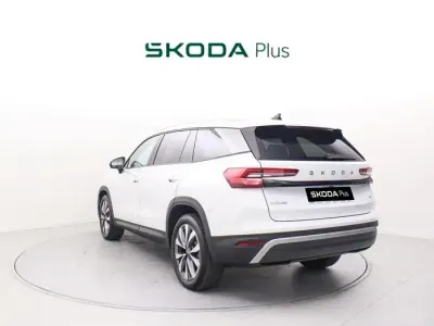 Usado Skoda Kodiaq Selection 204 CV (150 kW) 2026 Blanco SUV