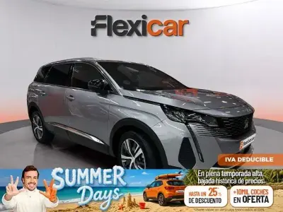 Usado Peugeot 5008 Allure 136 CV (100 kW) 2024 Gris SUV