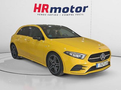 Amarillo Usado 2020 Mercedes A180 AMG line Utilitario | 23.240 € (Precio justo)