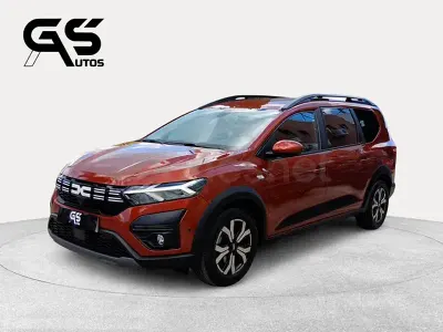 Używany Dacia Jogger Extreme 110 KM (80 kW) 2023 Pomarańczowy Minivan
