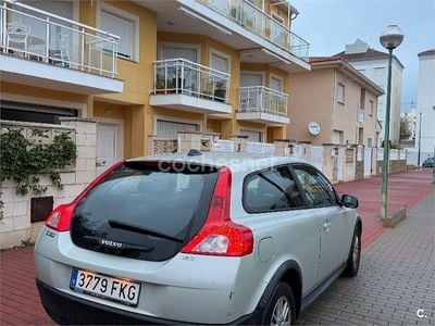 Gris / plata Usado 2007 Volvo C30 Momentum Utilitario | 2350 € (Precio justo)