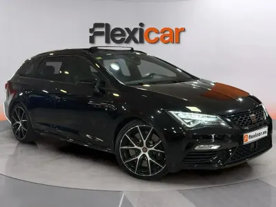 Usado Seat Leon ST 4Drive 300 CV (220 kW) 2020 Negro Familiar