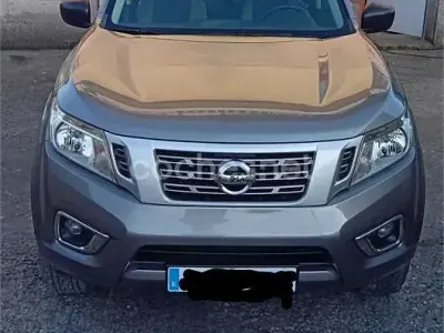 Usado Nissan Navara Visia 160 CV (117 kW) 2016 Gris / plata Pickup/Camioneta