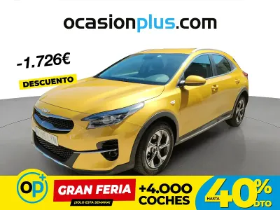 Usado Kia XCeed 160 CV (117 kW) 2022 Amarillo SUV