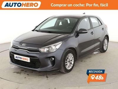 Usado Kia Rio 101 CV (74 kW) 2020 Gris Berlina