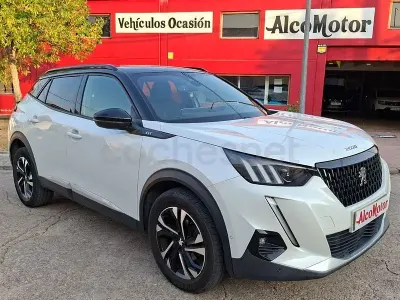 Usado Peugeot 2008 GT 130 CV (95 kW) 2021 Blanco SUV