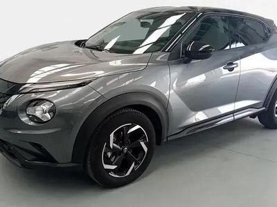 Usado Nissan Juke N-Connecta 143 CV (105 kW) 2023 Skline grey (metalizado) SUV