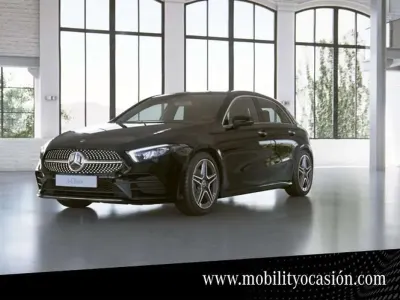 Usado Mercedes A180 AMG line 136 CV (100 kW) 2022 Nachtschwarz  unilack Berlina