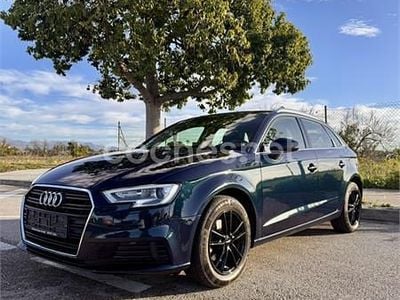 Usado Audi A3 116 CV (85 kW) 2018 Azul Berlina