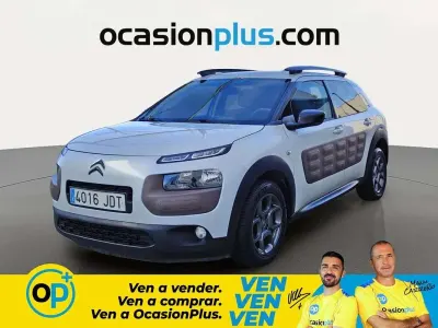 Usado Citroën C4 Cactus Shine 99 CV (72 kW) 2015 Blanco Utilitario