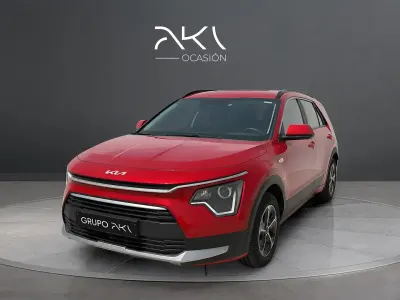 Usado Kia Niro 129 CV (94 kW) 2025 Rojo SUV
