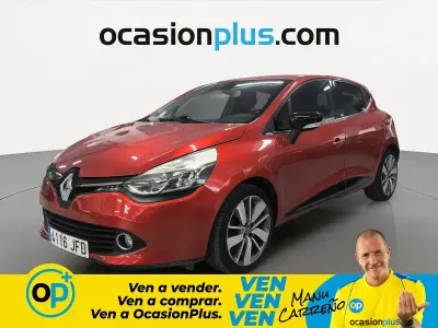 Usado Renault Clio IV 90 CV (66 kW) 2015 Rojo Utilitario