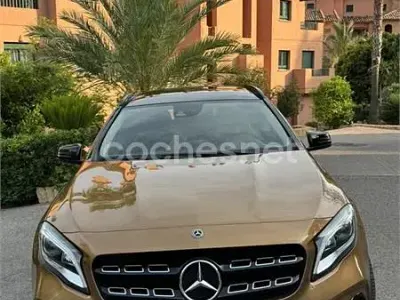 Usado Mercedes GLA200 136 CV (100 kW) 2017 Beige SUV