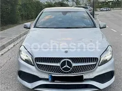 Käytetty Mercedes A200 136 HP (100 kW) 2017 Harmaa Sedan