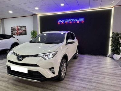 Usado Toyota RAV4 Hybrid Advance 197 CV (144 kW) 2018 Blanco SUV
