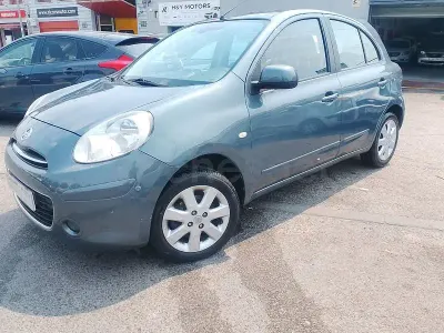 Usado Nissan Micra Premium Edition 80 CV (58 kW) 2013 Gris / plata Utilitario