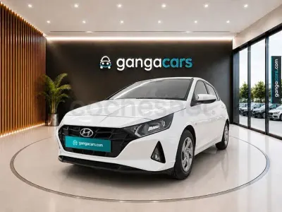 Usado Hyundai i20 84 CV (61 kW) 2021 Gris / plata Utilitario