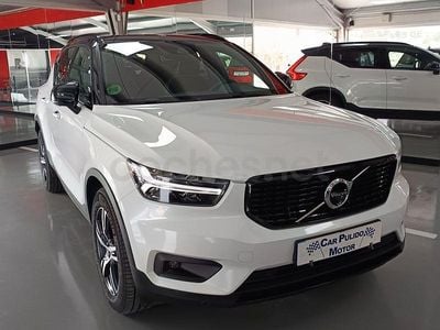 Begagnad Volvo XC40 R-Design 190 HK (139 kW) 2018 Vit SUV