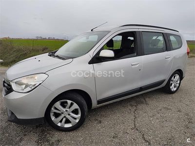Usado Dacia Lodgy Lauréate 90 CV (66 kW) 2015 Gris / plata Monovolumen