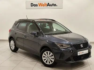 Usado Seat Arona Style 115 CV (84 kW) 2025 Gris / plata SUV