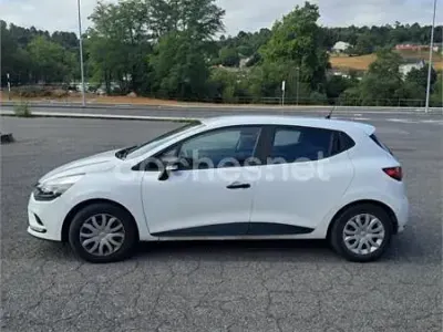 Usado Renault Clio IV LIMITED 75 CV (55 kW) 2017 Blanco Berlina