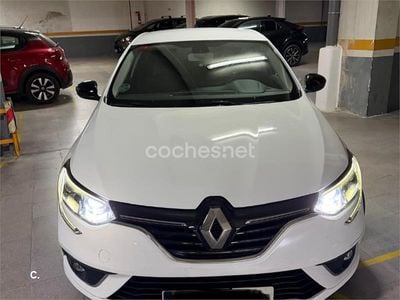 Usado Renault Mégane IV LIMITED 95 CV (69 kW) 2019 Blanco Berlina