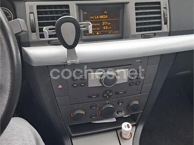 Gris / plata Usado 2006 Opel Vectra Cosmo Berlina | 4200 € (Un poco caro)