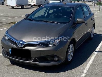 Toyota Auris Hybrid