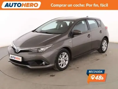 Usado Toyota Auris Hybrid Active 136 CV (100 kW) 2017 Marrón Utilitario
