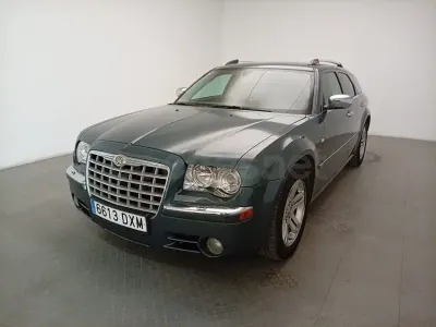Usado Chrysler 300C Touring 193 CV (141 kW) 2006 Gris / plata Familiar