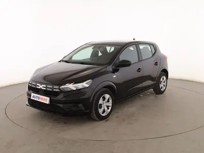 Usado Dacia Sandero Essentiel 91 CV (66 kW) 2024 Negro Berlina
