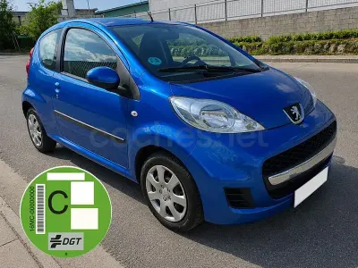 Usado Peugeot 107 68 CV (50 kW) 2009 Azul Utilitario