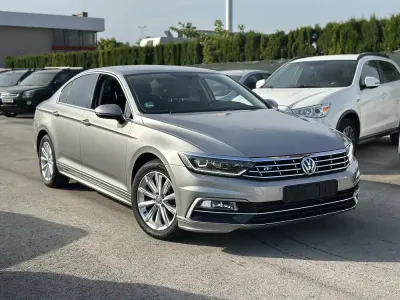 Usado VW Passat R-line 140 CV (102 kW) 2015 Plata metalico Berlina